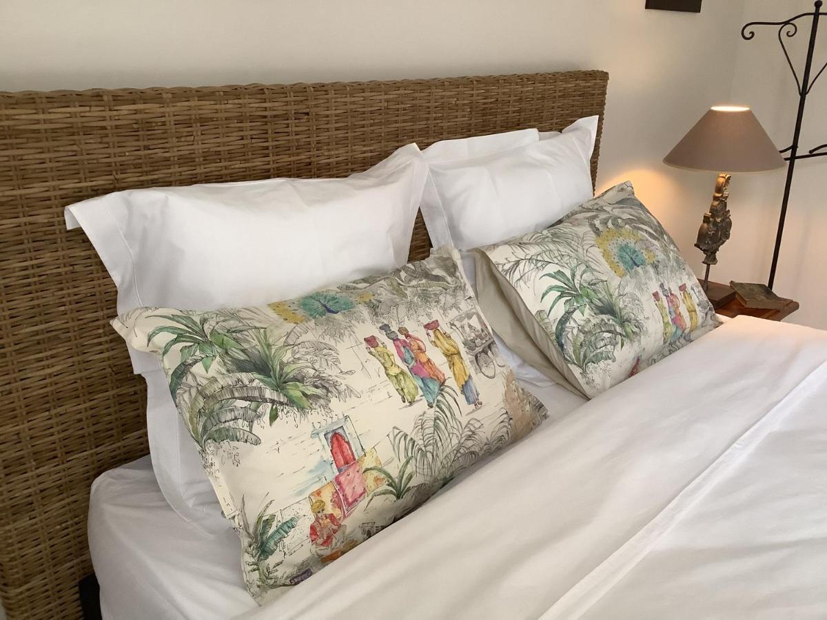 アンスウィ Jardin D'Antan Bed & Breakfast エクステリア 写真