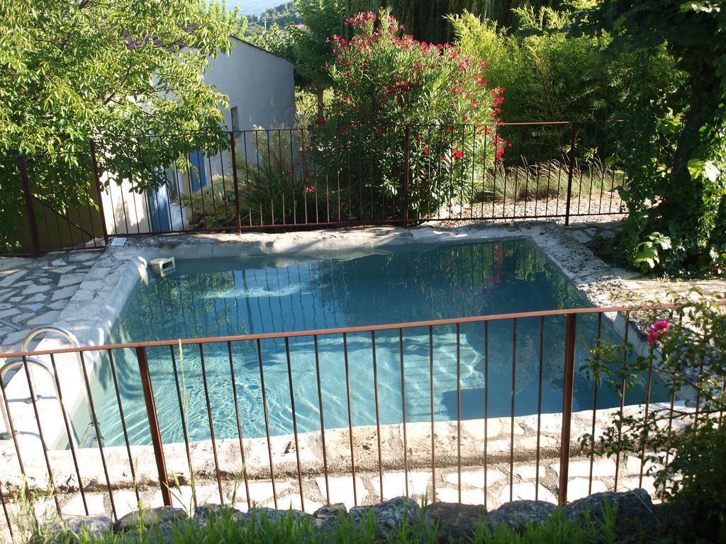 アンスウィ Jardin D'Antan Bed & Breakfast エクステリア 写真